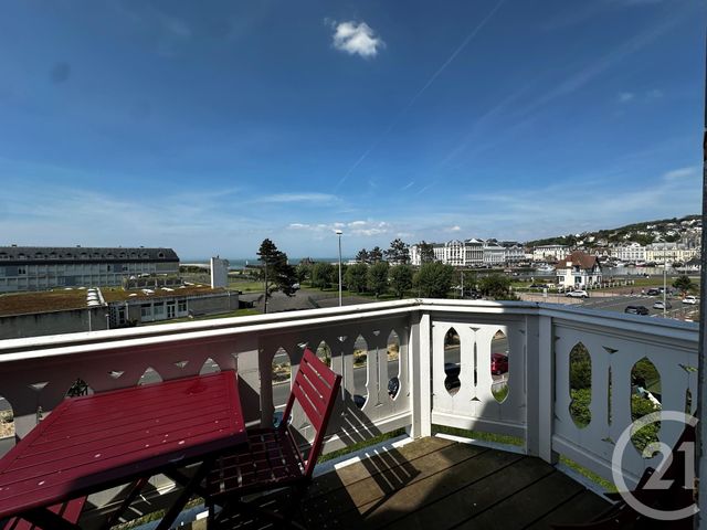 Appartement F6 à vendre - 6 pièces - 131.17 m2 - DEAUVILLE - 14 - BASSE-NORMANDIE - Century 21 Tirard-Gardie